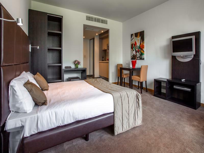 Diamant Suites Brussels Eu Etterbeek Екстер'єр фото